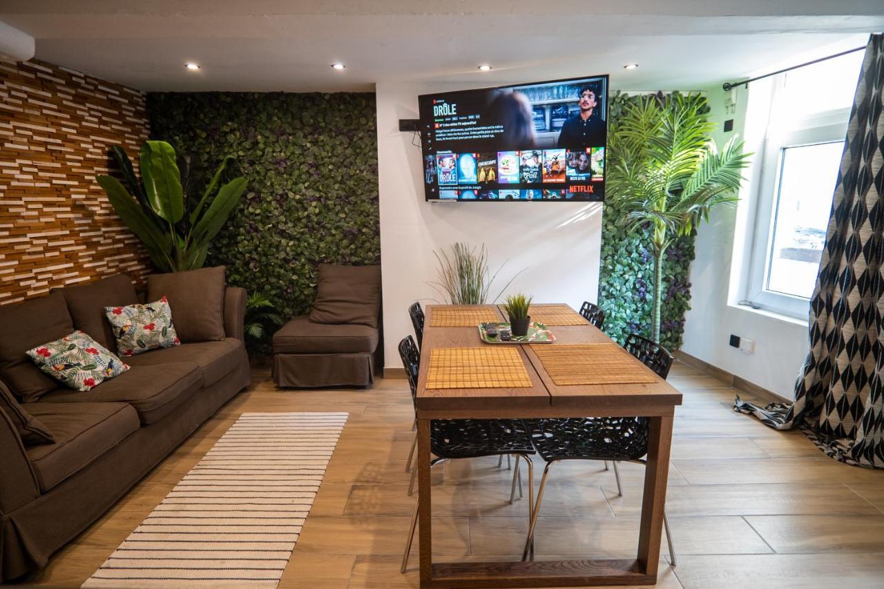 Capsule Jungle centre ville Valenciennes Extérieur photo